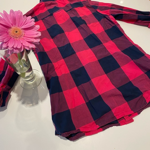 Tommy Hilfiger top 🌺 - Picture 4 of 4